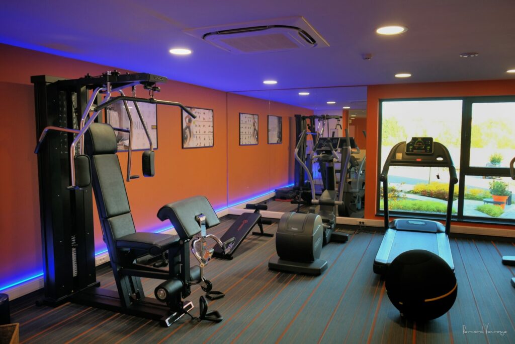 Salle de fitness d'un hôtel dans le Hainaut